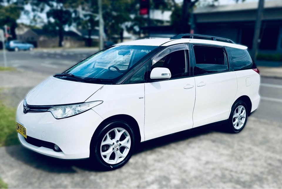 2006-toyota-tarago-2