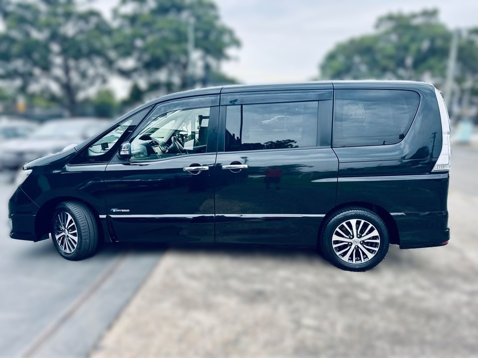 2015-nissan-serena-hybrid-2