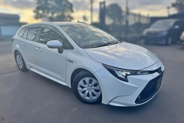 2019-toyota-touring-hybrid
