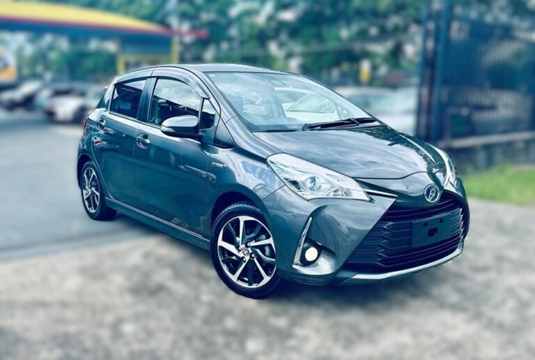 2017-toyota-vitz-g-grade
