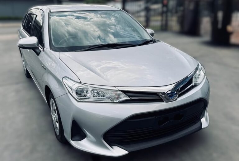 2019-toyota-fielder-silver