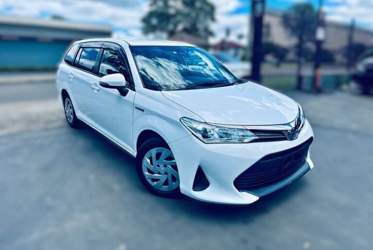 2019-toyota-fielder-white2