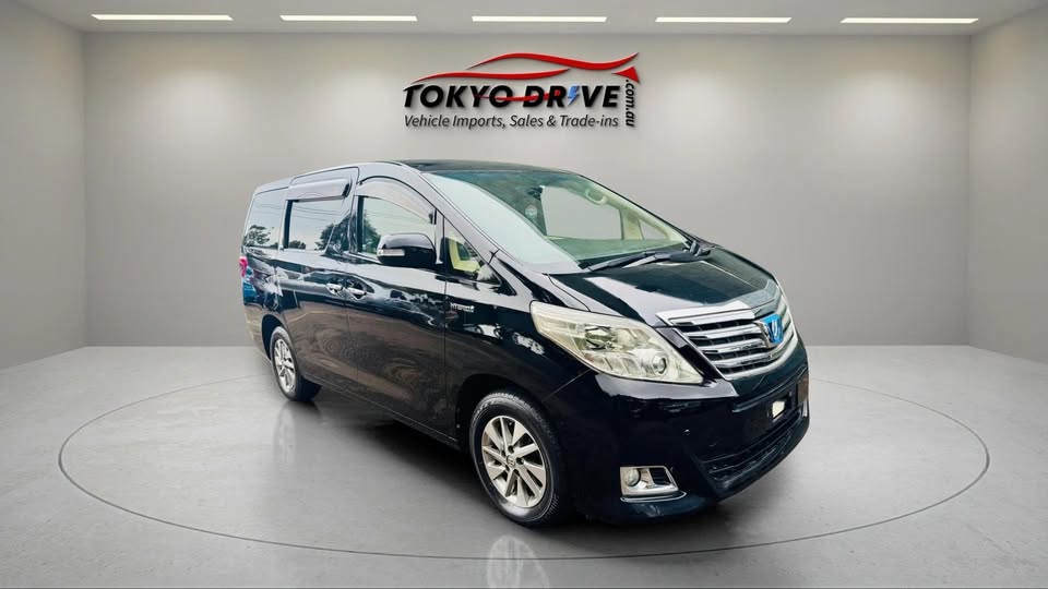 2012-toyota-alphard-hybrid-1