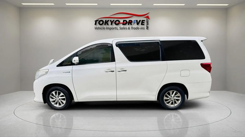 2012-toyota-alphard-hybrid1-2