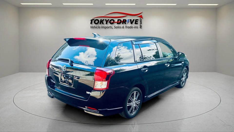 2013-toyota-corolla-fielder-wxb1-2