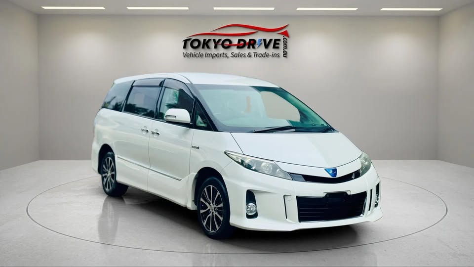 2013-toyota-estima-aeras1-2