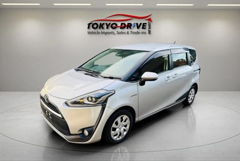 2015-toyota-sienta-hybrid