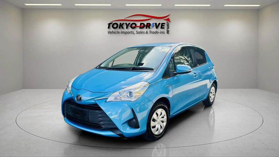2017-toyota-vitz-hybrid1-2
