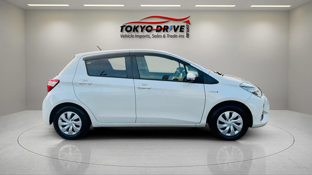 T0069-2018-toyota-vitz-hybrid-1