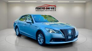 T0079-2014-toyota-crown-hybrid-2