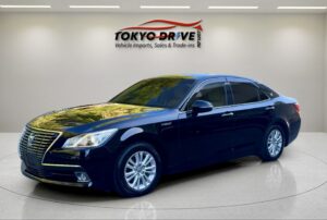 T0084-2015-toyota-crown-hybrid