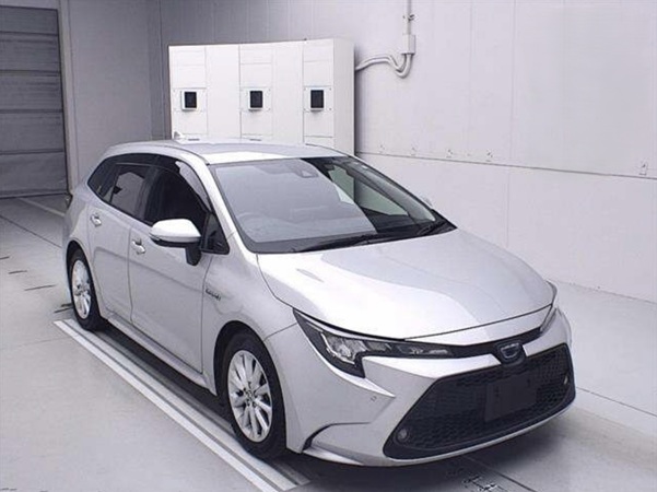 t0096-toyota-touring-hybrid