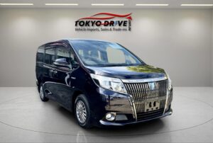 T0064-2017-toyota-esquire-hybrid