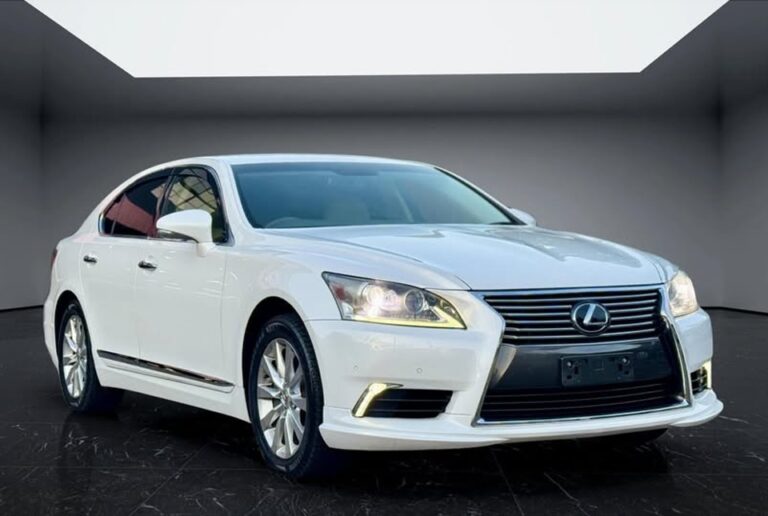 T0089-2013-lexus-ls460-awd