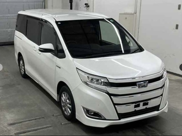 T0108-2019-toyota-noah-hybrid