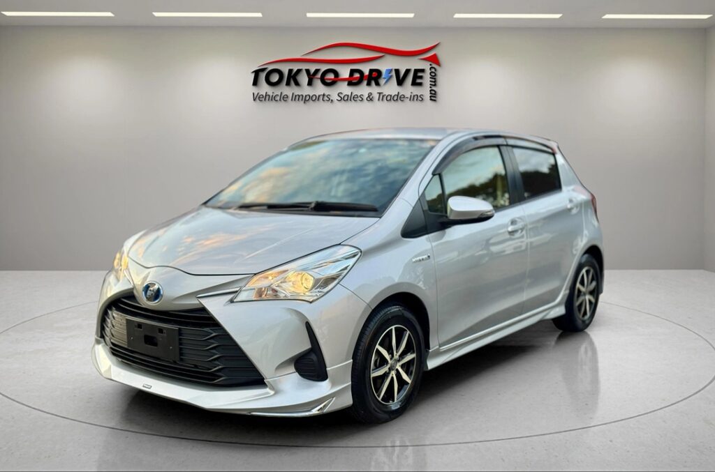 T0086-2018-toyota-vitz-hybrid-2