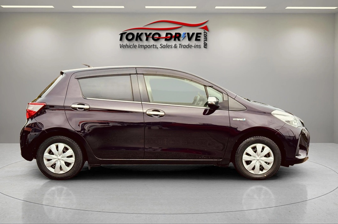 T0088-2018-toyota-vitz-jewela-hybrid-1