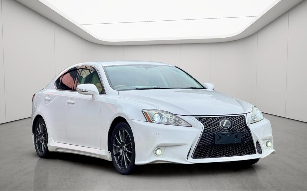 T0092-2009-lexus-is350-2