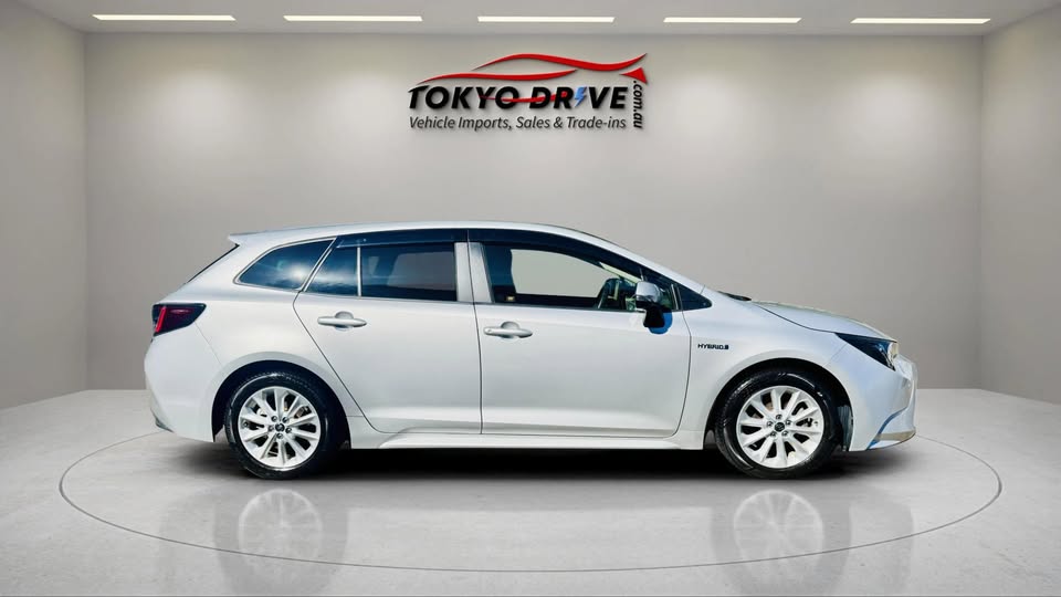 T0096-2020-toyota-touring-4wd-hybrid-1