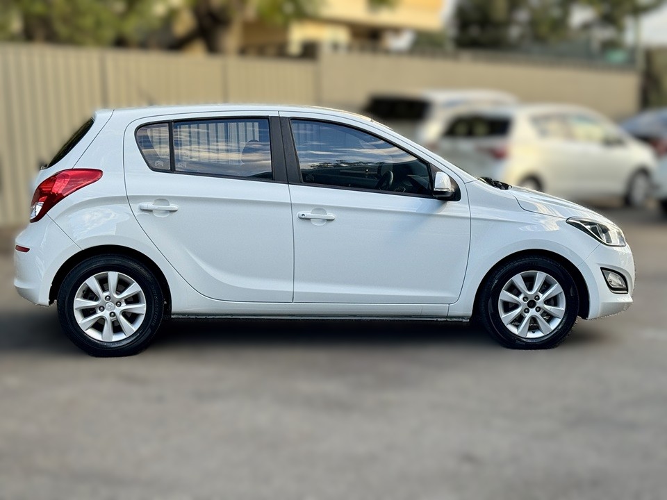 T0097-2015-hyundai-i20-1