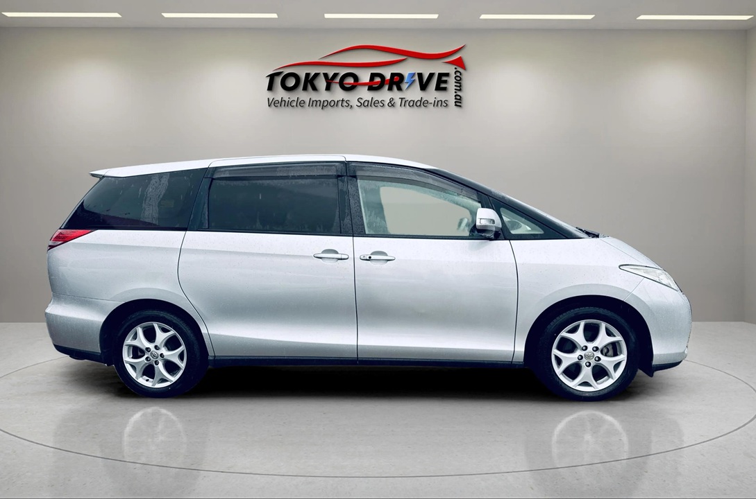 T0100-2007-toyota-estima-welcab-hybrid-1