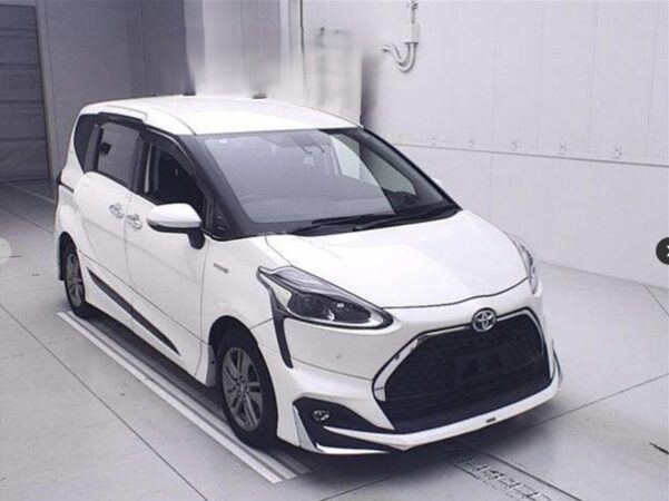 T0118-2019-toyota-sienta-hybrid