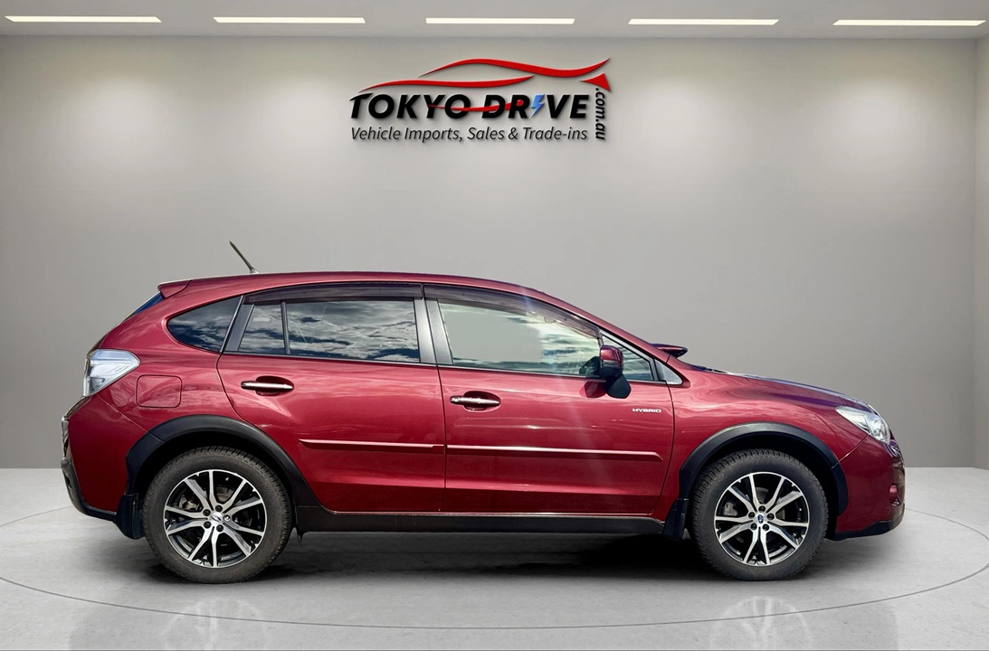 T107-2013-subaru-xv-hybrid-1