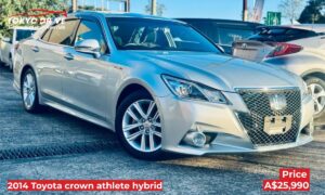 2014-Toyota-crown-athlete-hybrid