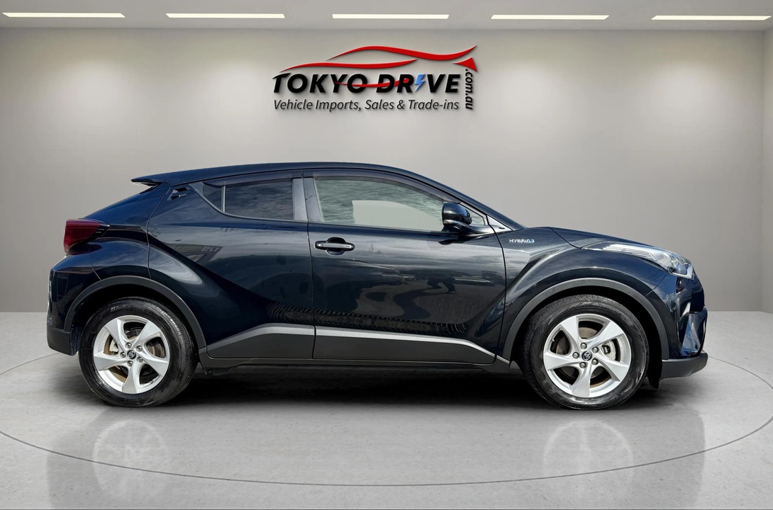 T113-2018-toyota-c-hr-hybrid-1
