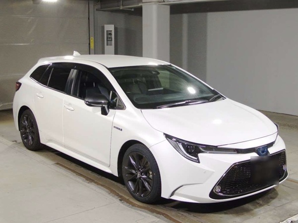 T125-2020-toyota-touring-hybrid