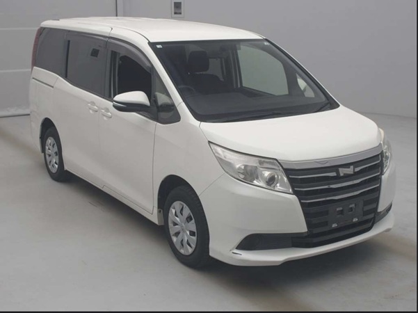 T130-2014-toyota-noah-welcab-hybrid