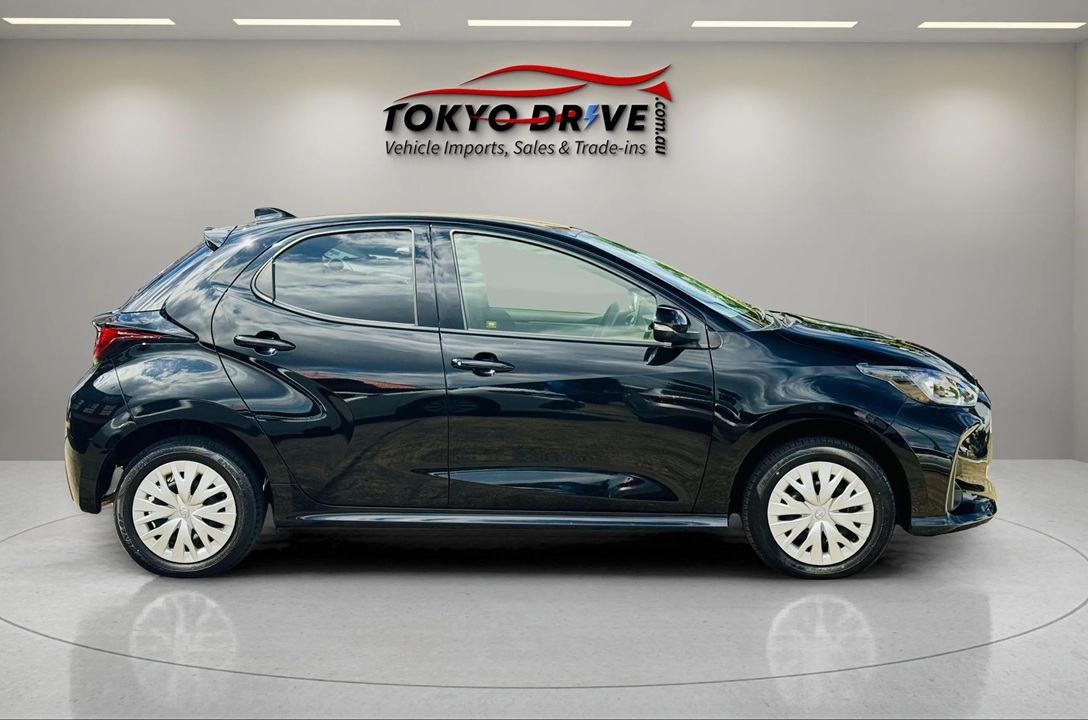 T118-2020-toyota-yaris-hybrid-1
