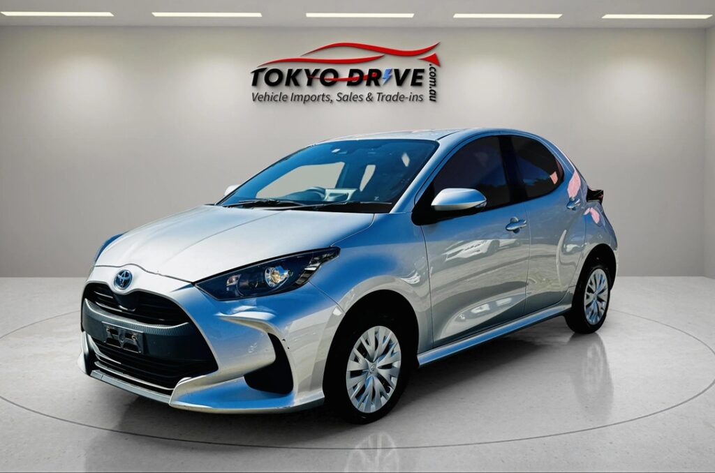 T119-2022-toyota-yaris-hybrid-2