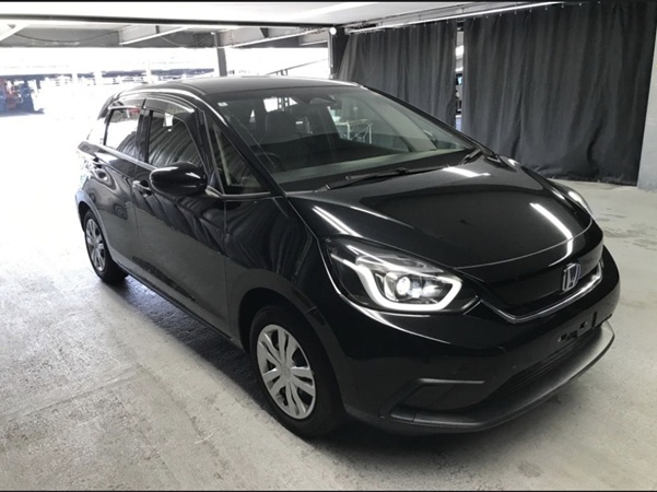 T142-2022-honda-fit-hybrid